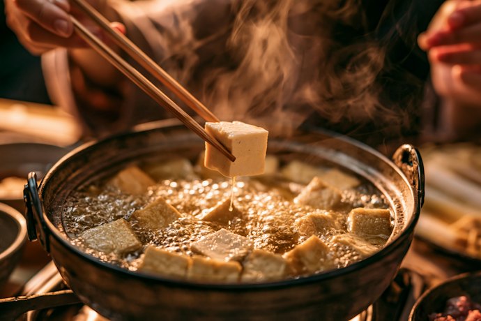 家庭聚餐則清湯優先,異國風味鍋先嘗試味道