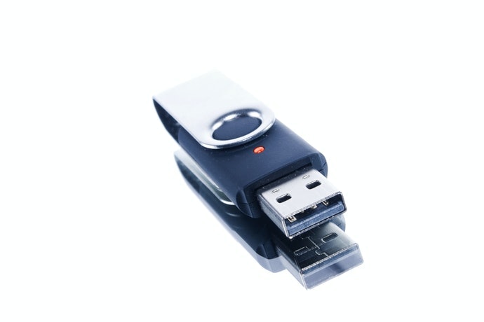 USB連接埠與傳輸介面一致才能發揮效能