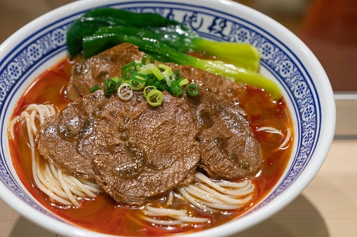 台式:重口味、豐富配料為特色