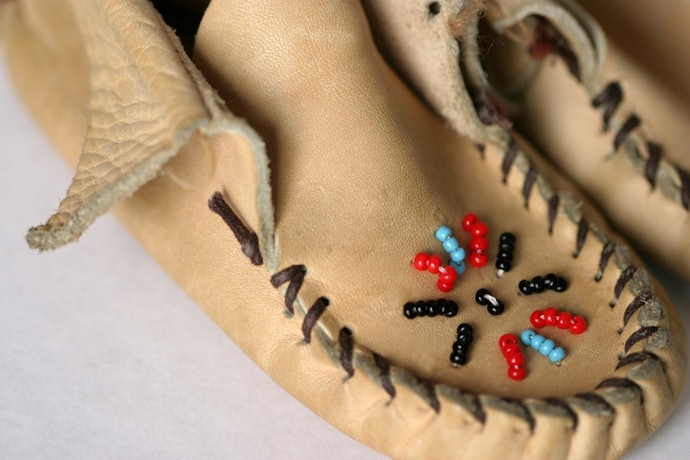 注重時尚穿搭可嘗試麂皮搭配流蘇、刺繡