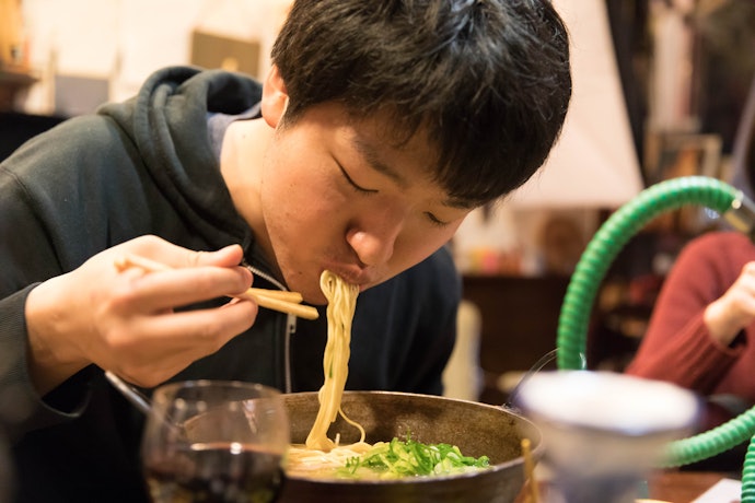 經常性便秘、脹氣可選A菌、B菌,並搭配消化酵素一起食用