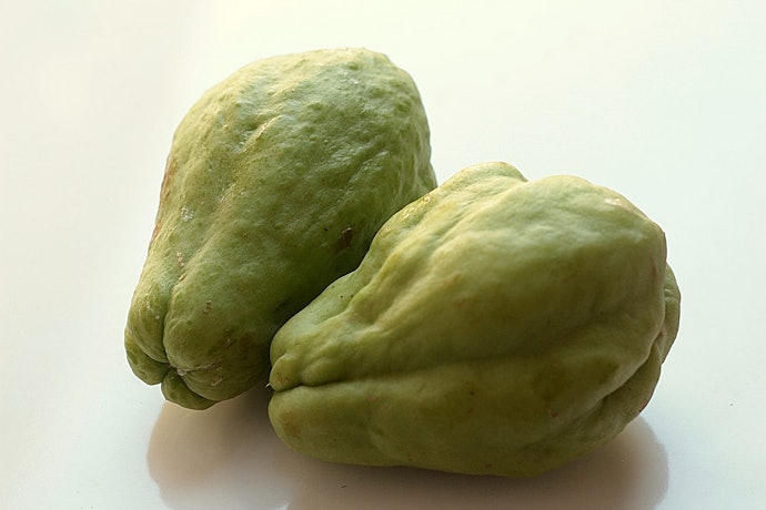 進口芭樂乾:口味偏酸,多為泰國進口