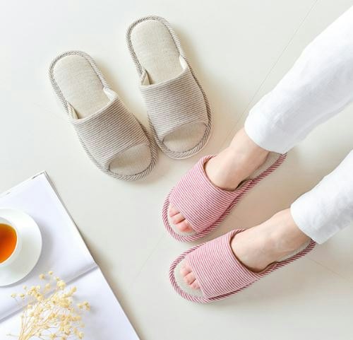 行走起來是否安靜無噪音