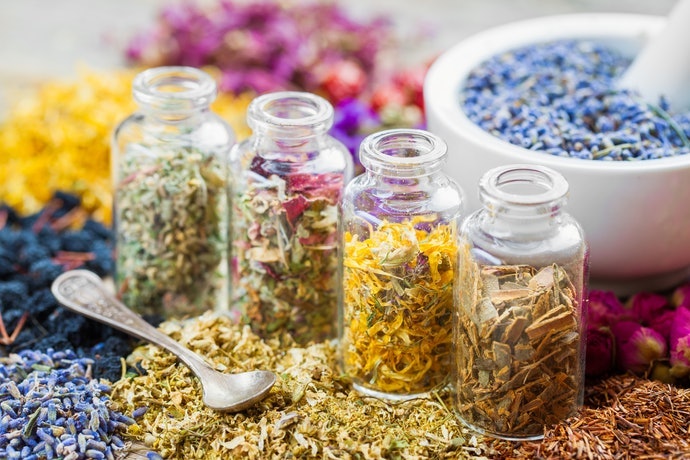 舒緩感十足的「花草奶茶」