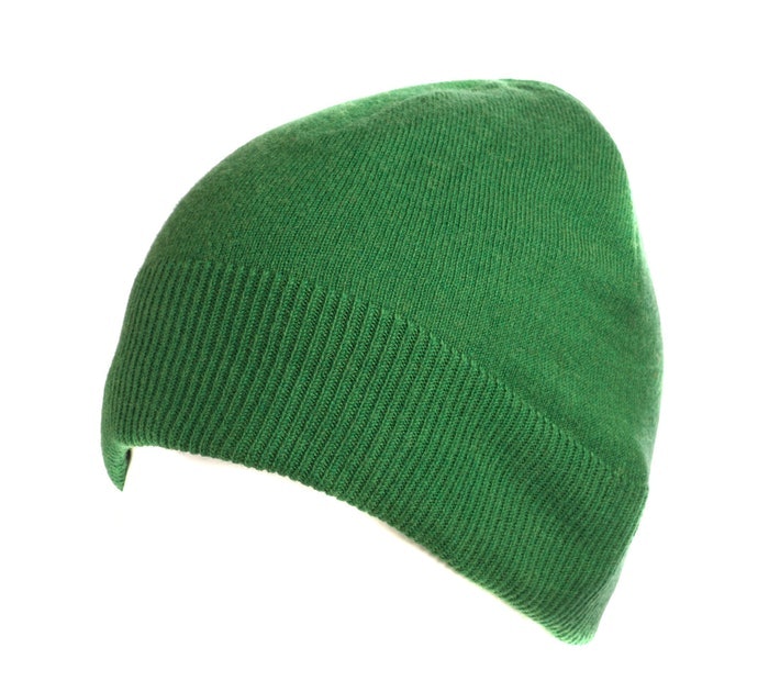 適合倒三角臉:簡約 Beanie 帽