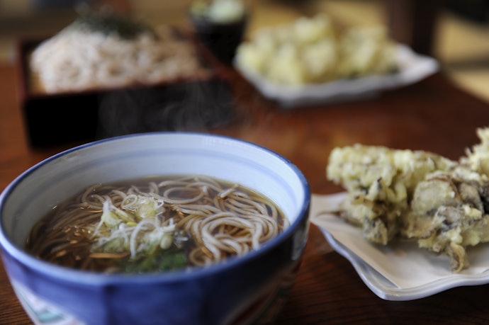 十割蕎麥麵:純以蕎麥粉製成,適合製作成湯麵