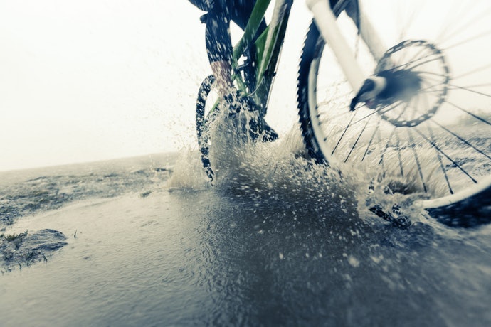 若會在雨天騎車,務必留意「防水功能」