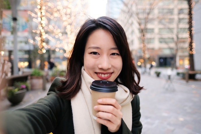 展現細緻肌膚與完美妝容需要毛孔、膚色等美顏美妝功能
