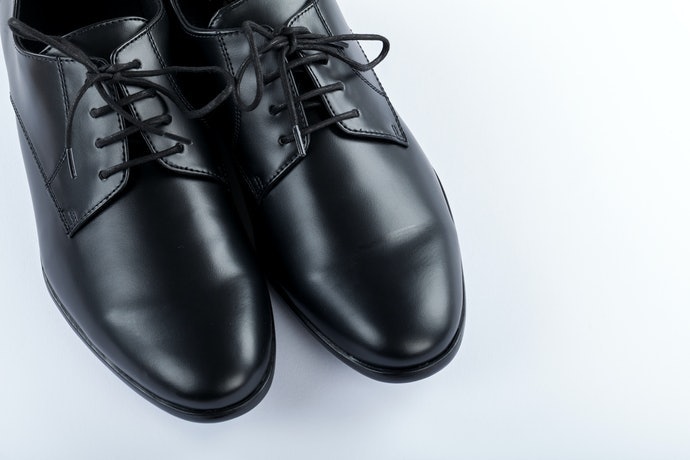 素面(Plain-Toe):簡單乾淨的設計