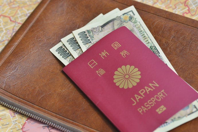 皮夾型:可以一起收納現金與卡片