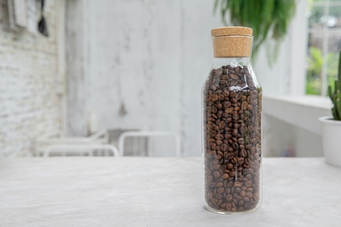 咖啡豆或咖啡粉:需先確認對象有無沖泡器具