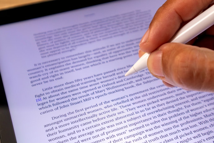 有筆記習慣、想直接書寫於電子書上者建議先參考文石BOOX或Kindle Scribe