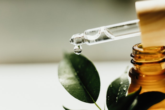 追求透亮膚色能參考維他命C、傳明酸