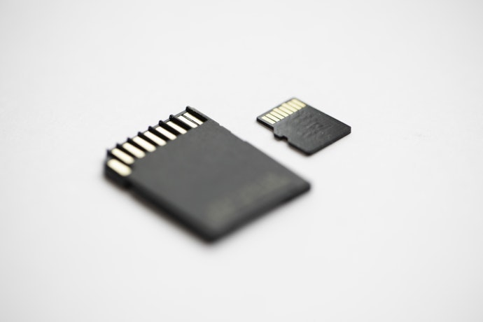 記憶卡應從128GB起跳並具備高寫入壽命