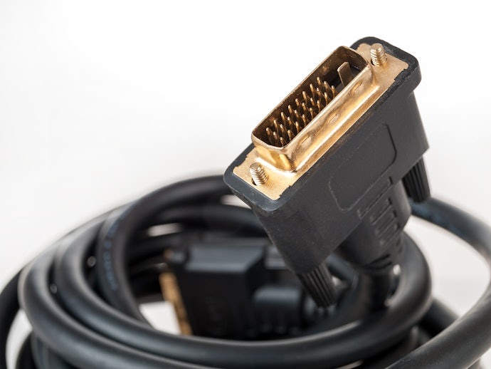 DVI:數位訊號傳輸,畫質較佳