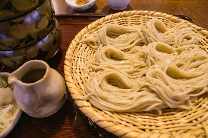 二八蕎麥麵:容易入口的滑潤,且擁有良好的過喉感
