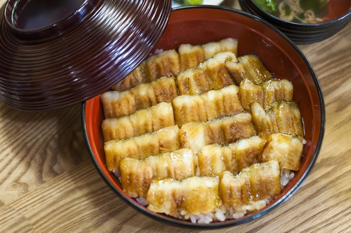 附蓋飯碗:保溫性佳,家人晚到也 OK