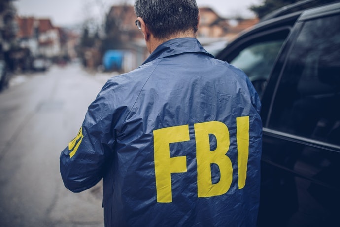 成熟老練的 FBI 搜查官赤井秀一