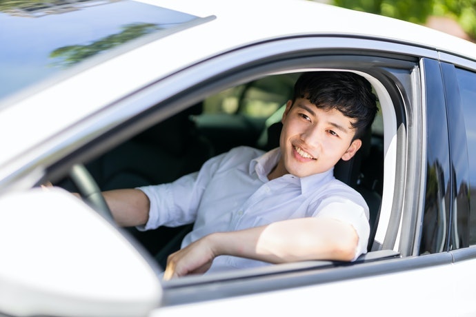 筒身可調式:降低車身而不影響操控感