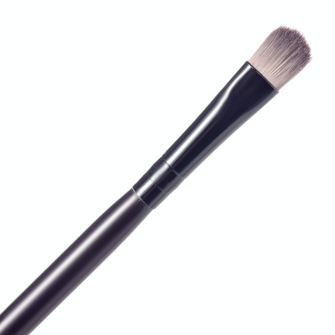 易沾粉的動物刷毛:適合喜歡使用粉類產品者