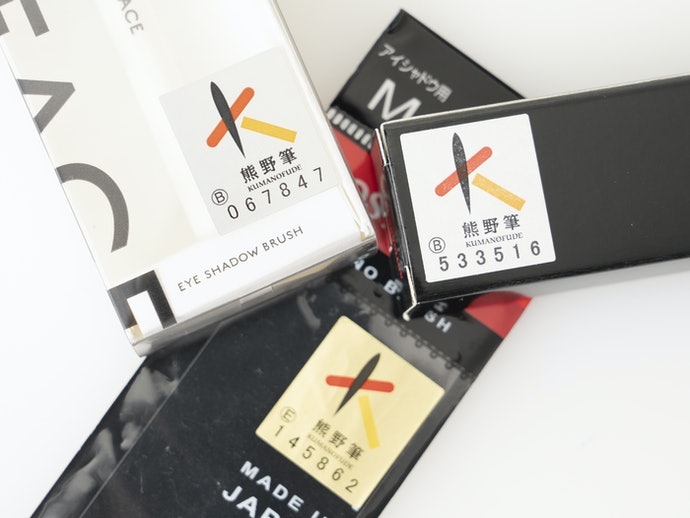 動物毛:肌膚觸感佳,但清理較費心