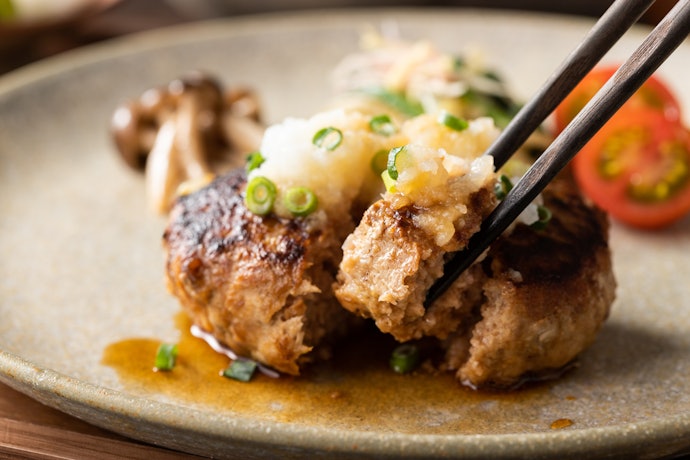 牛絞肉紮實彈牙,豬絞肉相對鬆軟