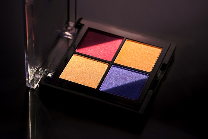 Dior:粉質細膩且包裝優雅美麗,送禮、自用都合適