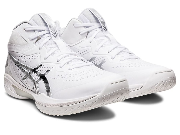 提供寬楦頭的 asics