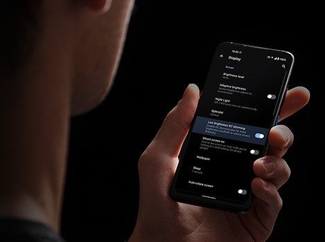 ZenFone:功能多且款式豐富的主打機種