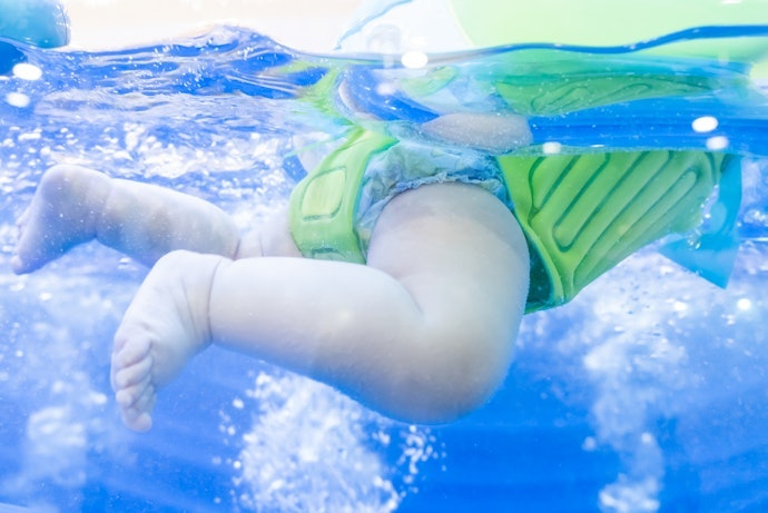 3歲以下嬰幼兒可參考游泳尿布褲