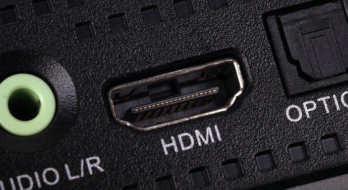 選擇具有 HDMI 或光纖輸入的商品