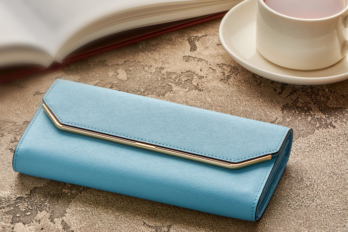 講求質感與耐用性能選Coach、agnès b.、Bellroy或小金牛