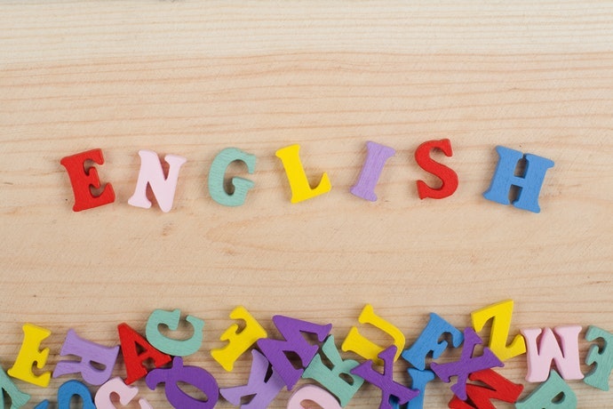 中年級:加強單字、招呼語