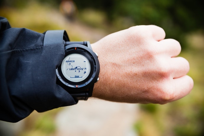 GPS 機能:方便隨時確認登山路線