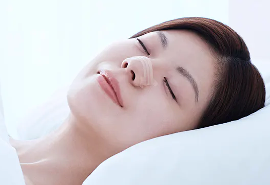 止鼾鼻貼:解決因疲勞所造成的打鼾