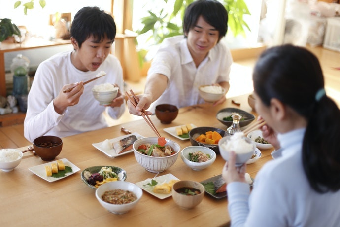 確保足以舒適用餐的空間